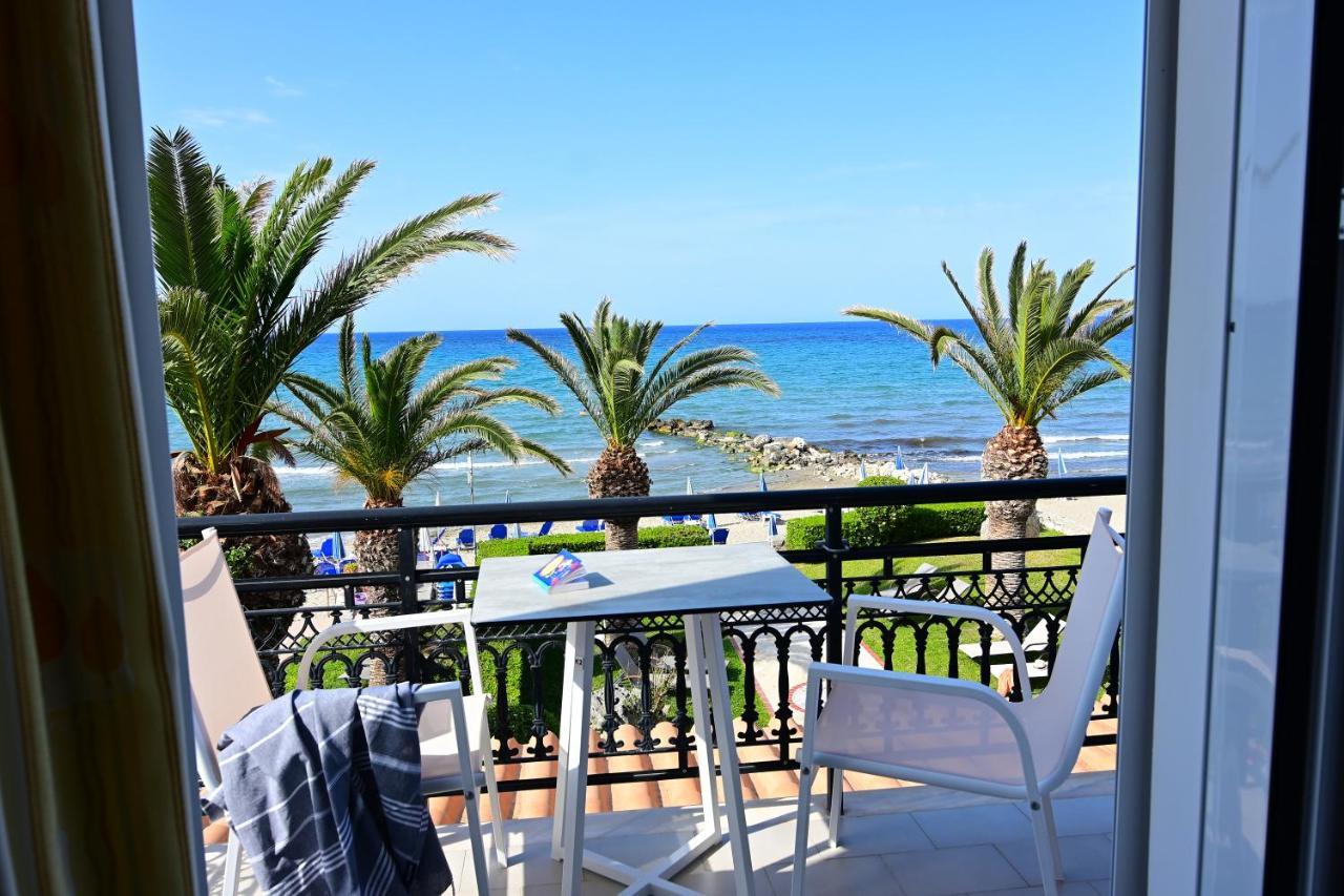Nadia'S Studios & Apartments In Argasi, Sea-View Экстерьер фото